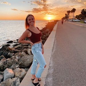 Meet your Posher, Melissa